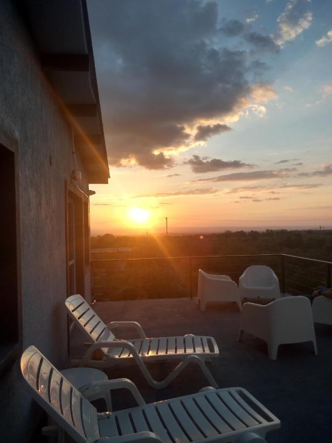 Anubis Aparthotel Merlo Exteriör bild